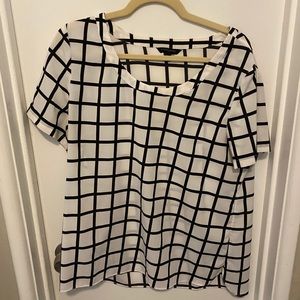 Banana Republic Short Sleeve Blouse